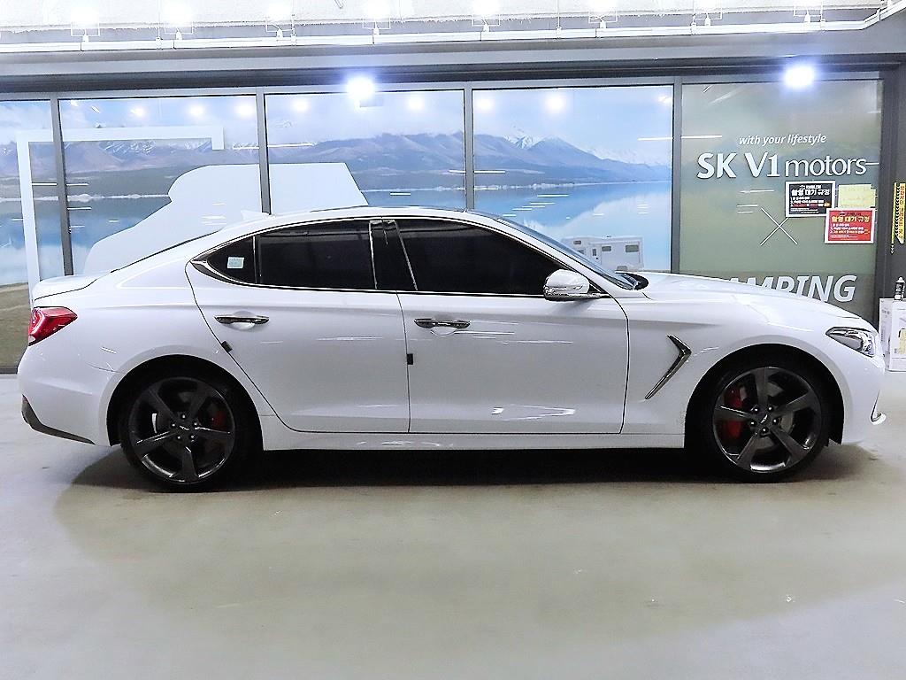 Genesis G70 - Vista 3