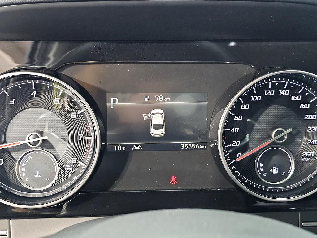 HYUNDAI Grandeur - Vista 7