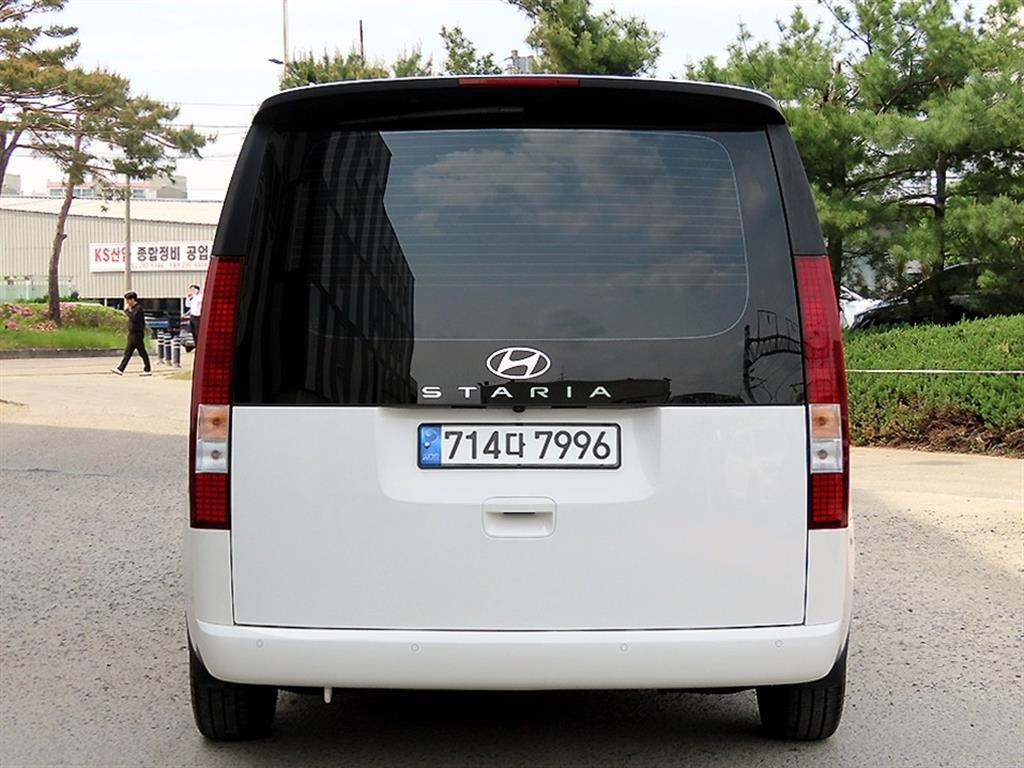 HYUNDAI Staria - Vista 4