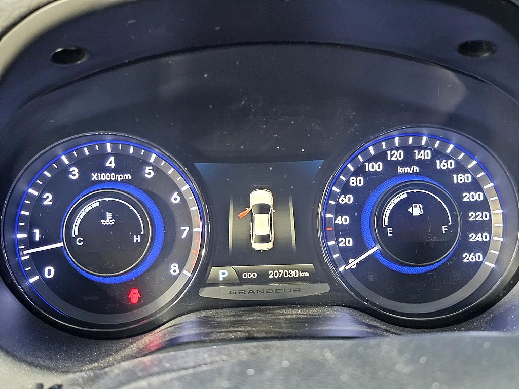 HYUNDAI Grandeur - Vista 7