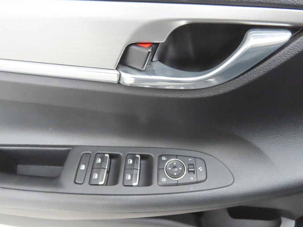 HYUNDAI Grandeur - Vista 9