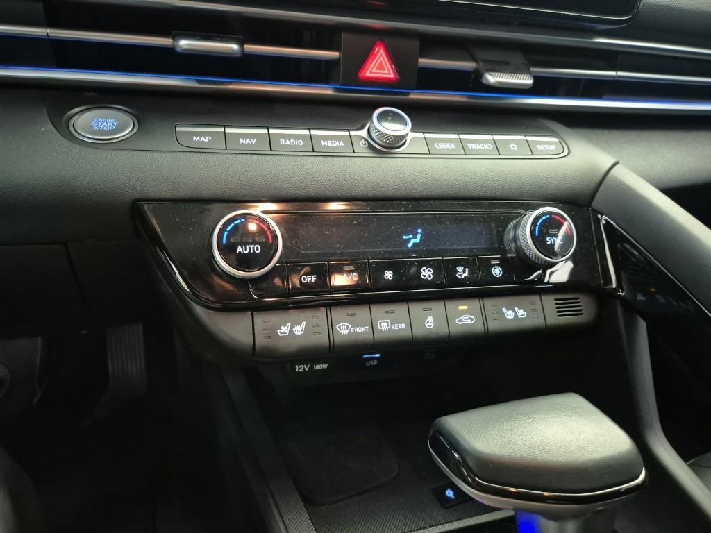 HYUNDAI Avante - Vista 10