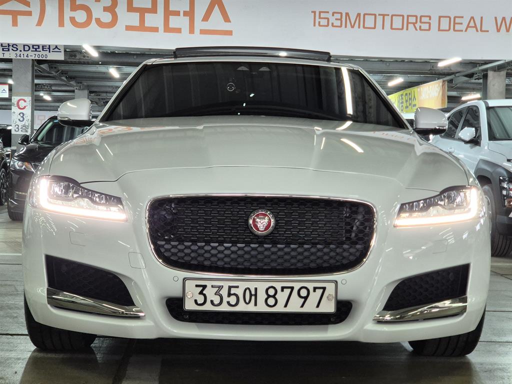 Jaguar XF 2019 Blanco - Importación desde Corea - HF Imports Iquique - Foto 1