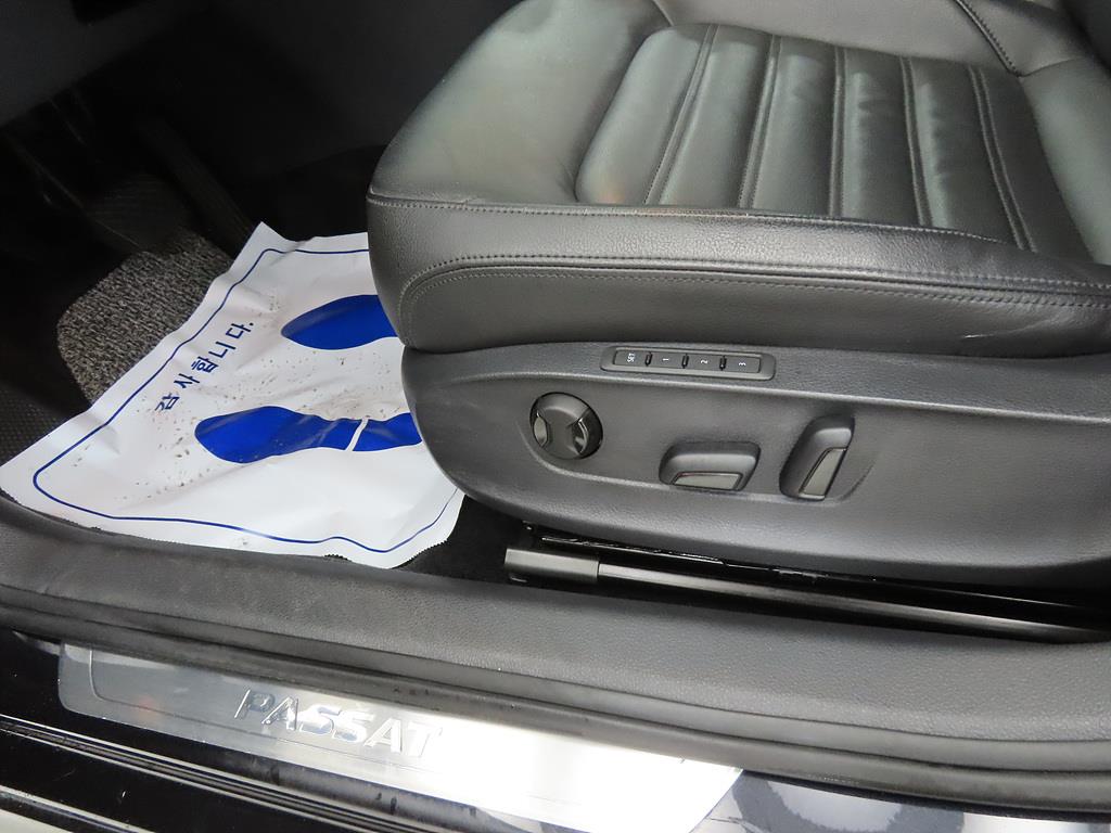 Volkswagen Passat 2018 Negro - Importación desde Corea - HF Imports Iquique - Foto 17