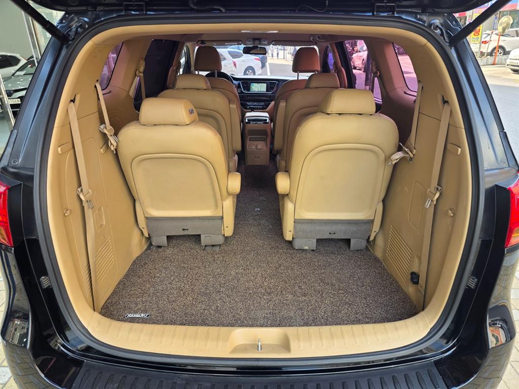KIA Carnival 2018 Negro - Importación desde Corea - HF Imports Iquique - Foto 18