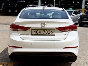 HYUNDAI Avante - Vista 6