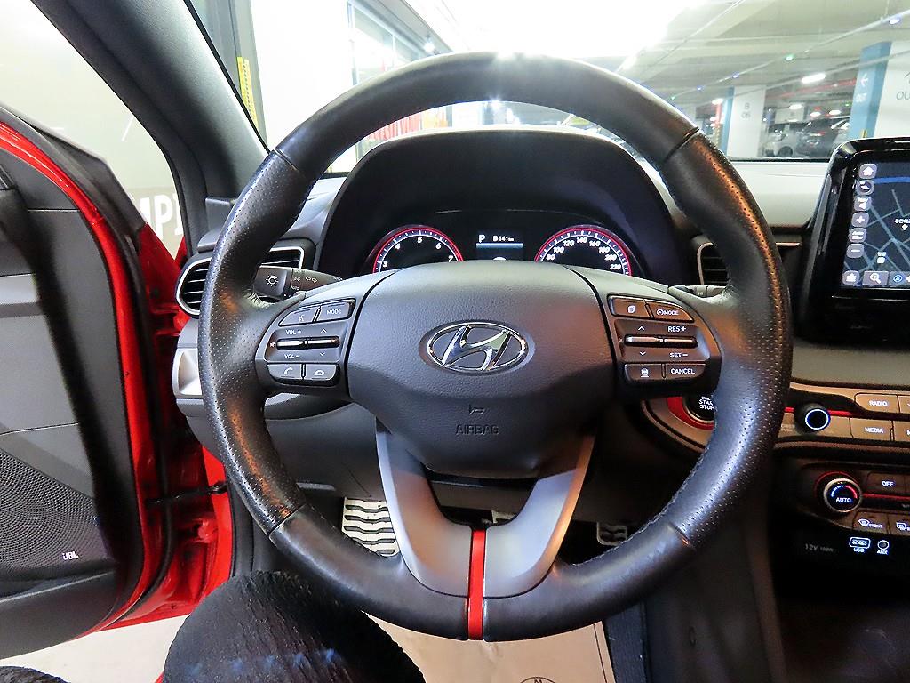 HYUNDAI Veloster - Vista 8