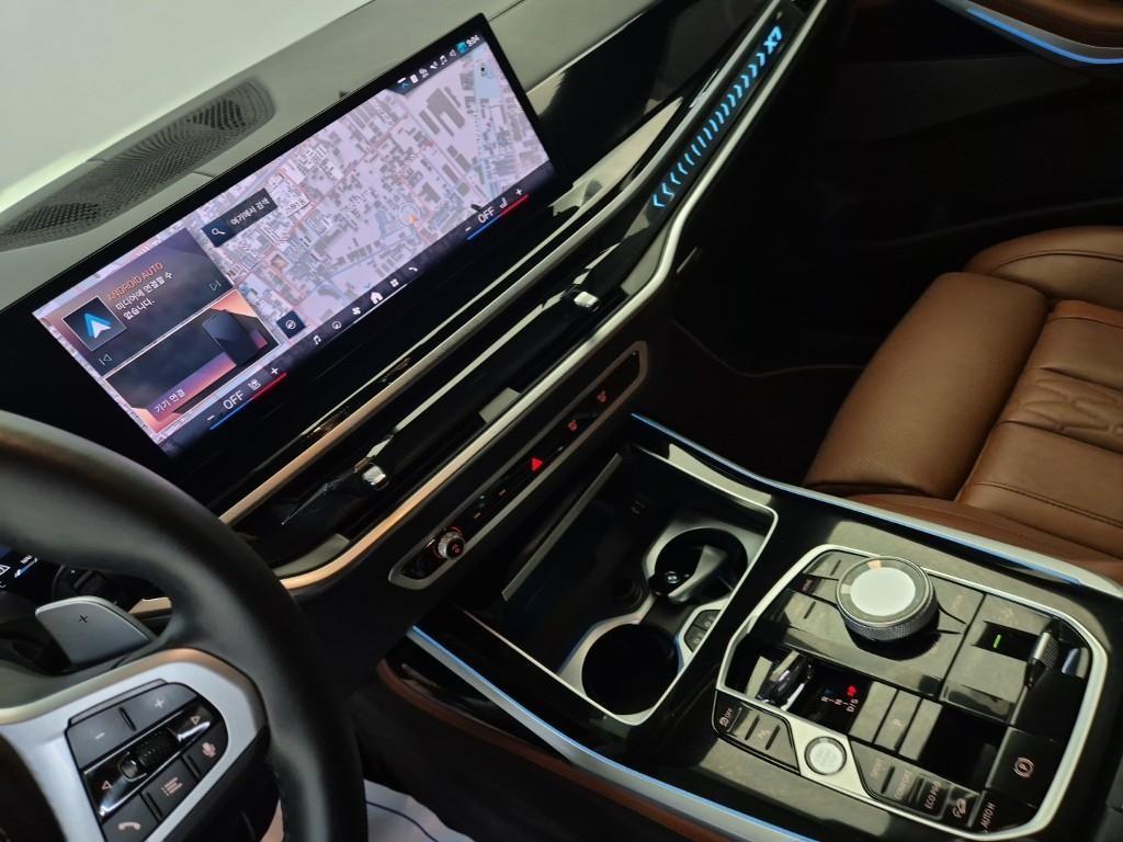 BMW X7 - Vista 10