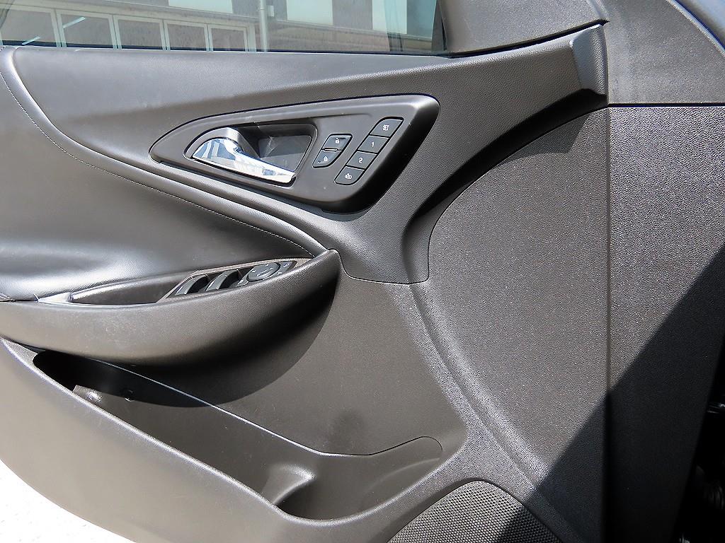 Chevrolet Malibu - Vista 11