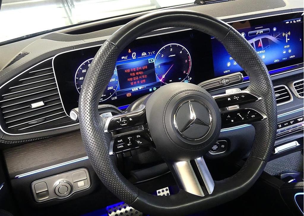 Mercedes Benz GLE Class - Vista 12