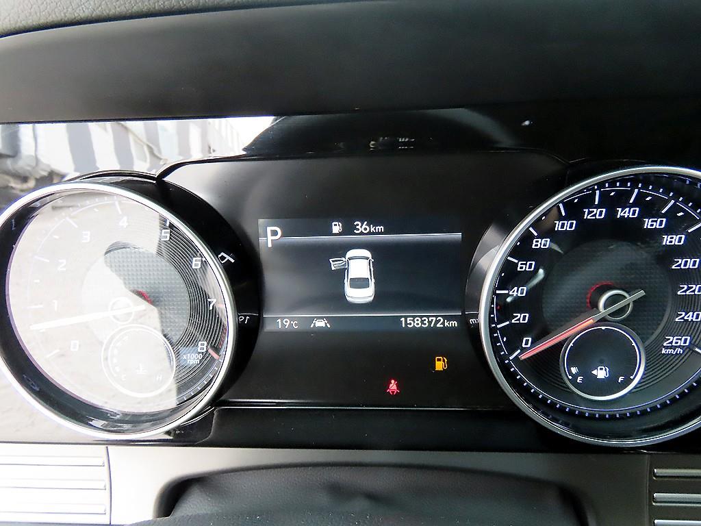 HYUNDAI Grandeur - Vista 9