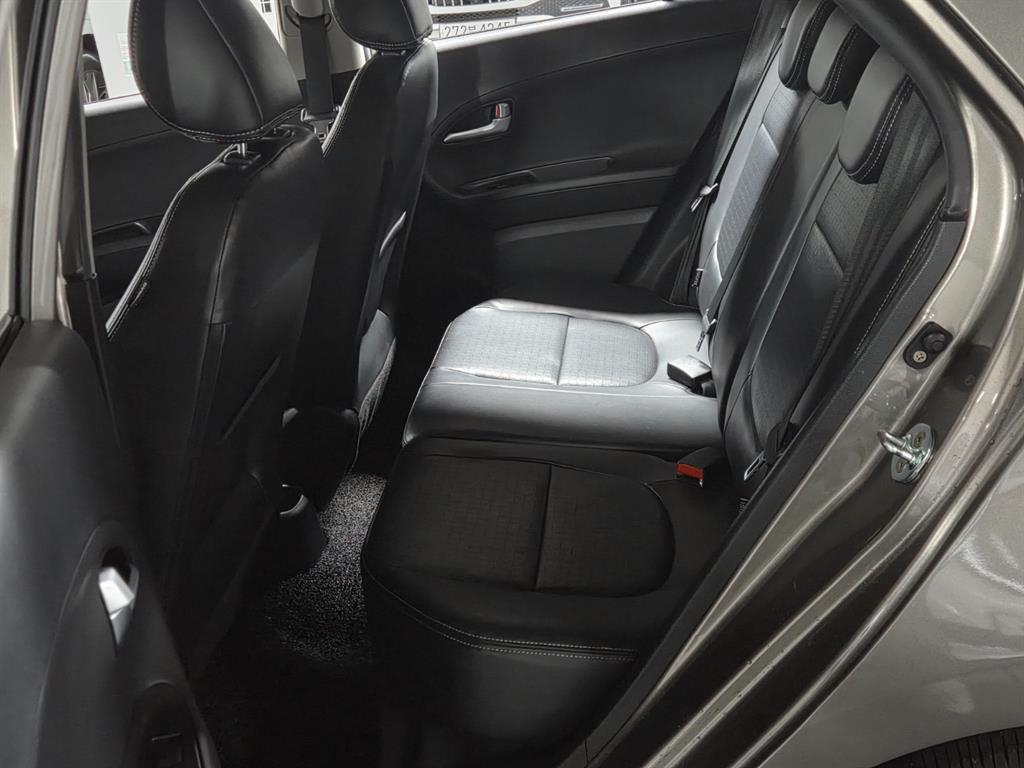 KIA Morning - Vista 11