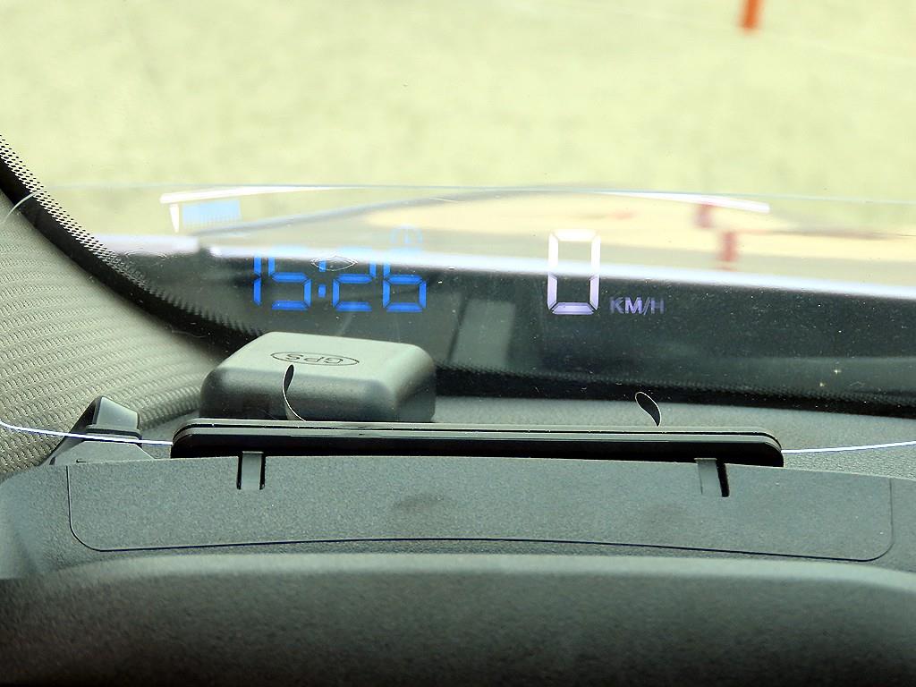 HYUNDAI Genesis - Vista 10