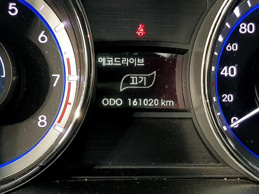 HYUNDAI Sonata - Vista 7