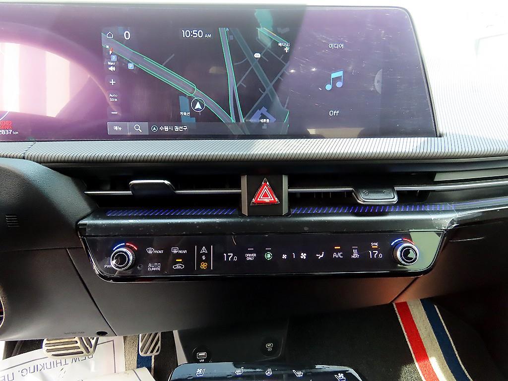KIA EV6 2023 Blanco - Importación desde Corea - HF Imports Iquique - Foto 13