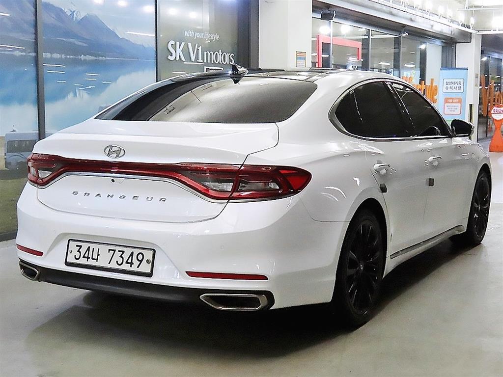 HYUNDAI Grandeur - Vista 4