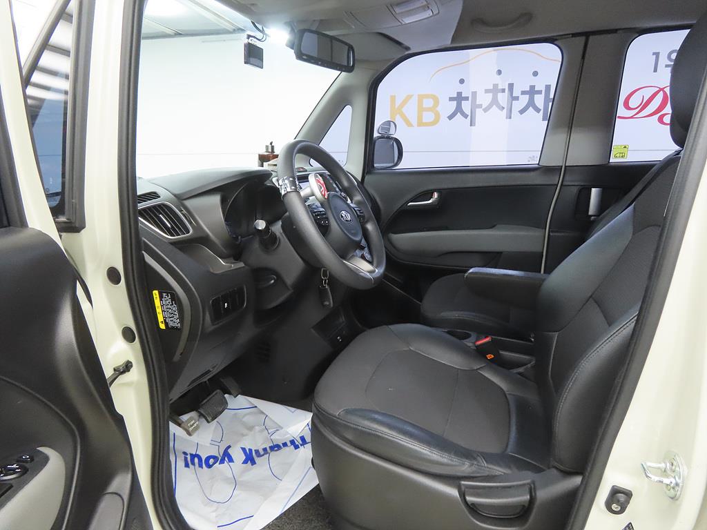 KIA Ray - Vista 5