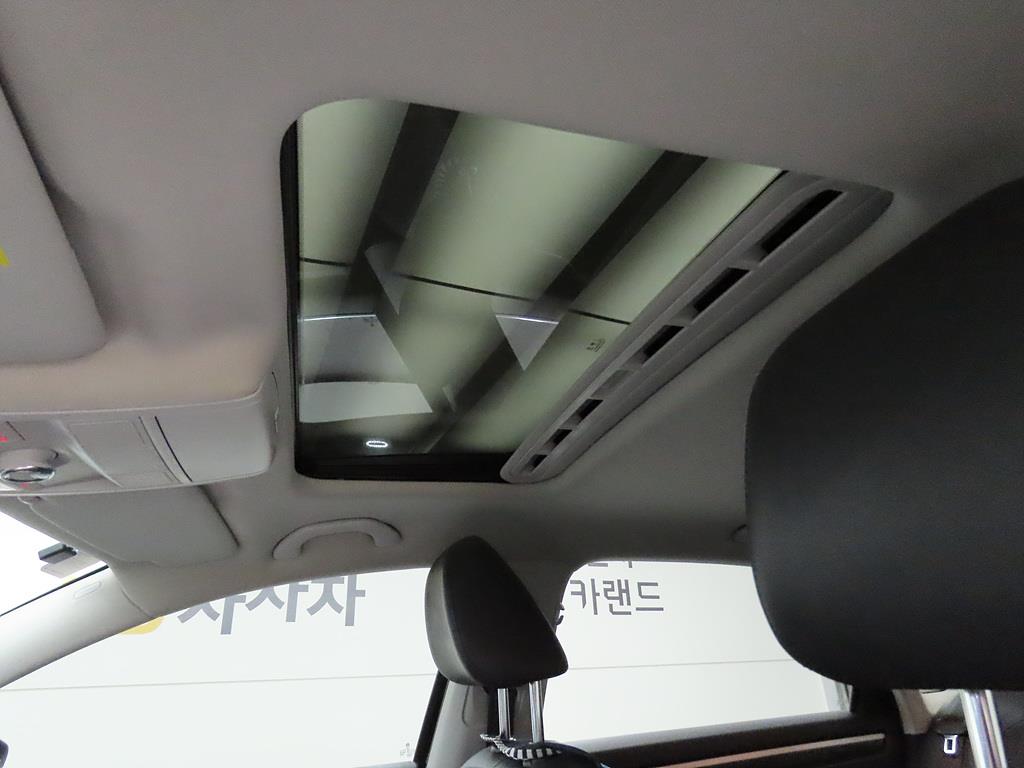 Volkswagen Passat 2018 Negro - Importación desde Corea - HF Imports Iquique - Foto 18