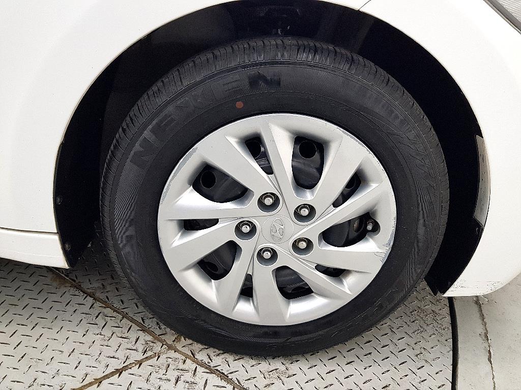 HYUNDAI Avante 2017 Blanco - Importación desde Corea - HF Imports Iquique - Foto 20