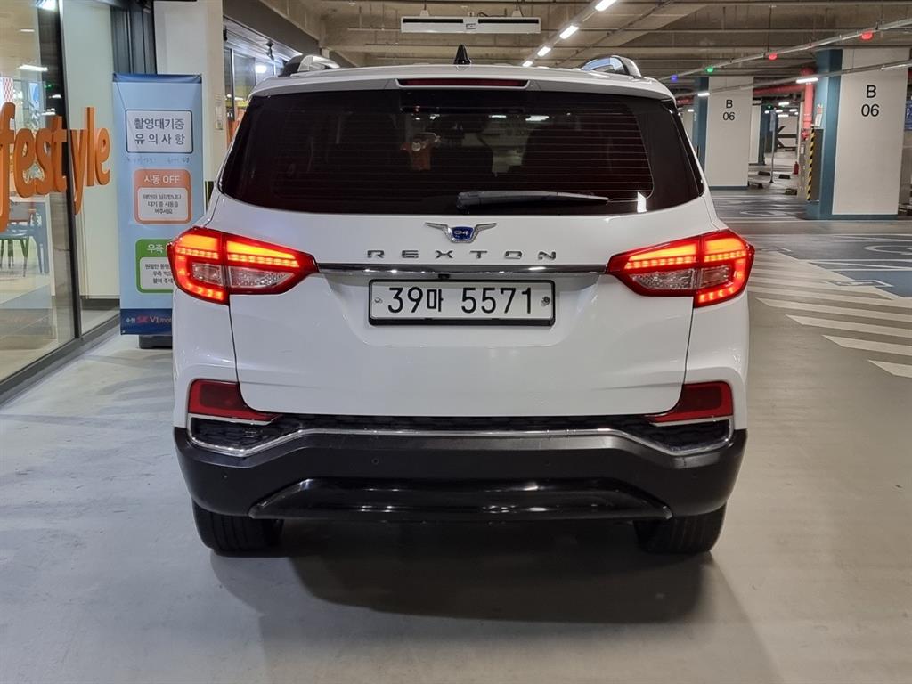Ssangyong Rexton - Vista 3