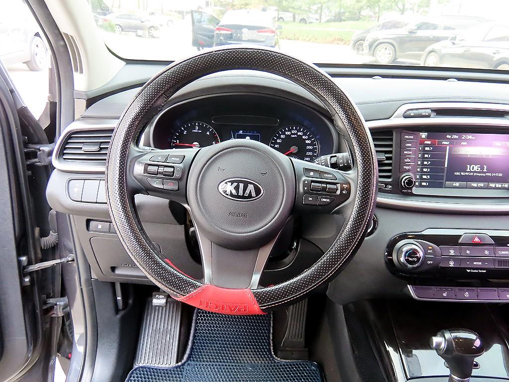 KIA Sorento - Vista 8