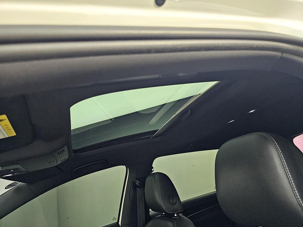 Volkswagen Golf - Vista 11