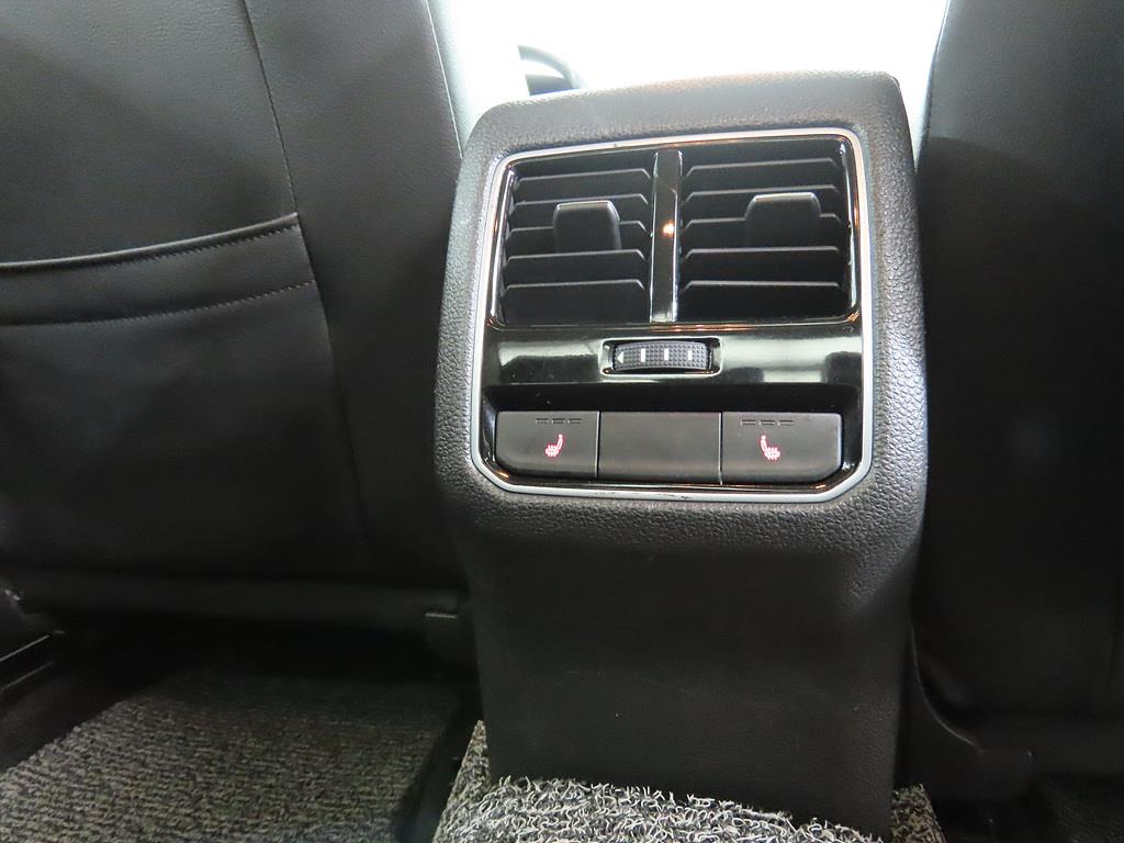 Volkswagen Passat 2018 Negro - Importación desde Corea - HF Imports Iquique - Foto 16
