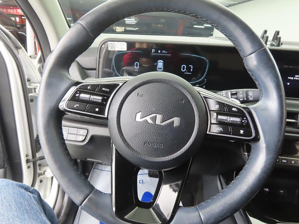 KIA Seltos - Vista 8