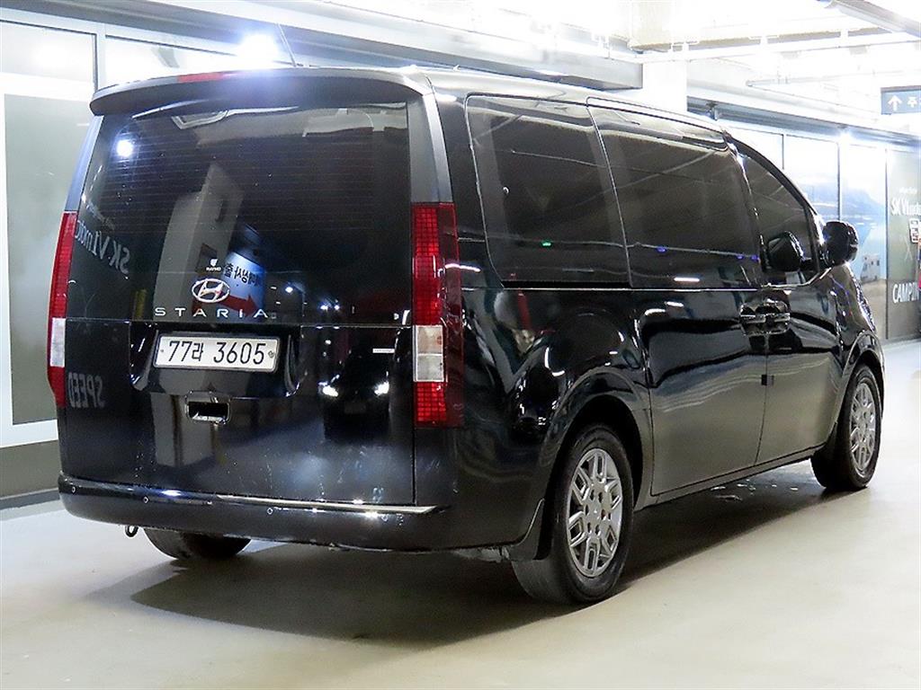 HYUNDAI Staria - Vista 3