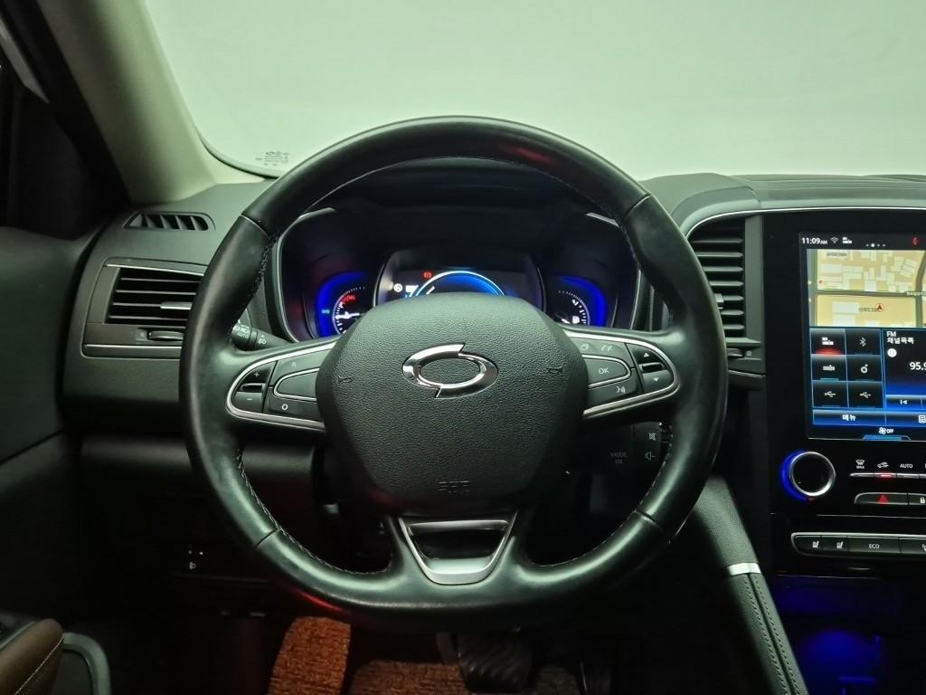 SAMSUNG QM6 - Vista 9