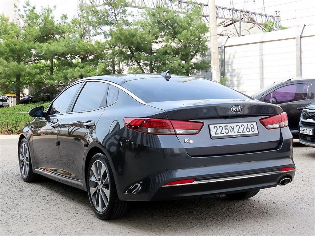 KIA K5 - Vista 3