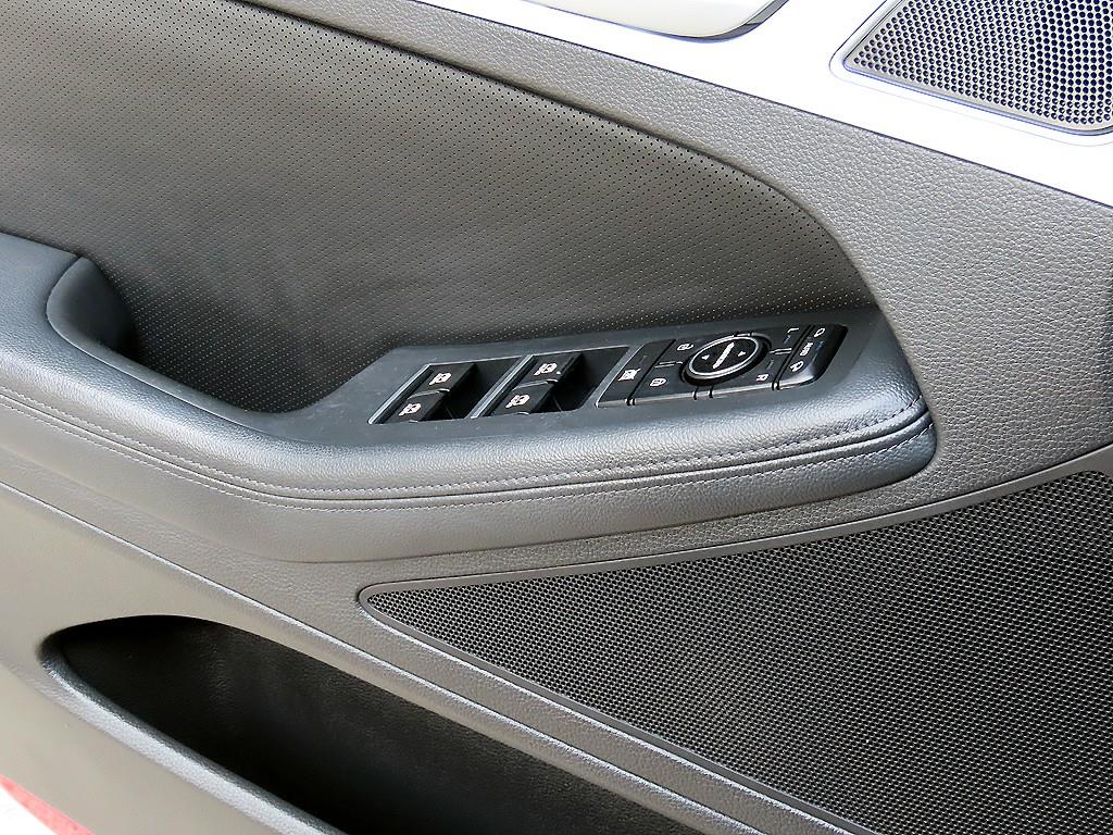HYUNDAI Genesis - Vista 11