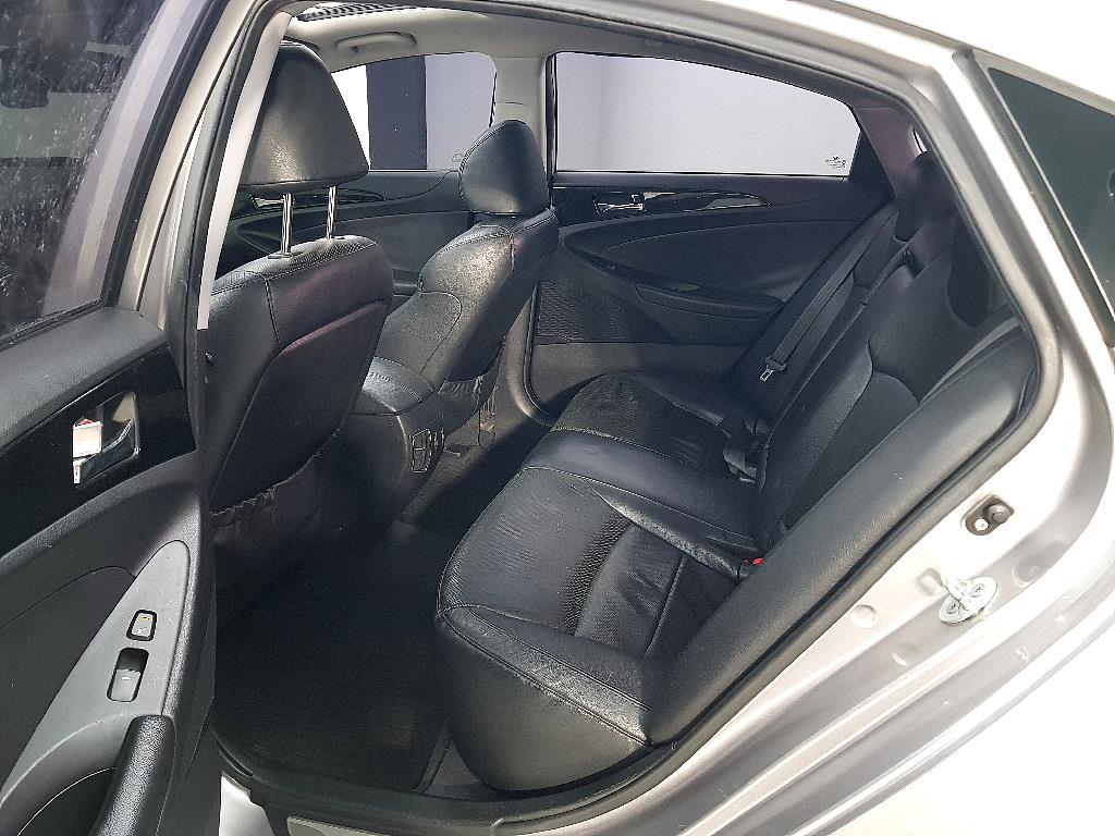 HYUNDAI Sonata - Vista 9