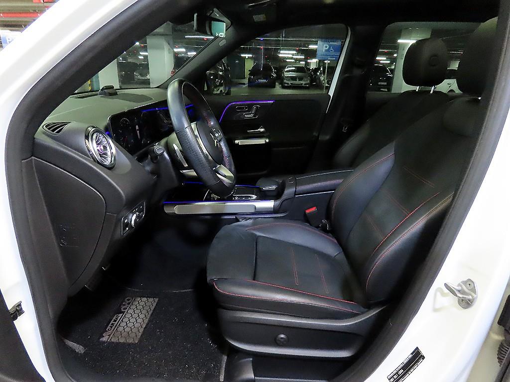 Mercedes Benz GLB Class - Vista 6