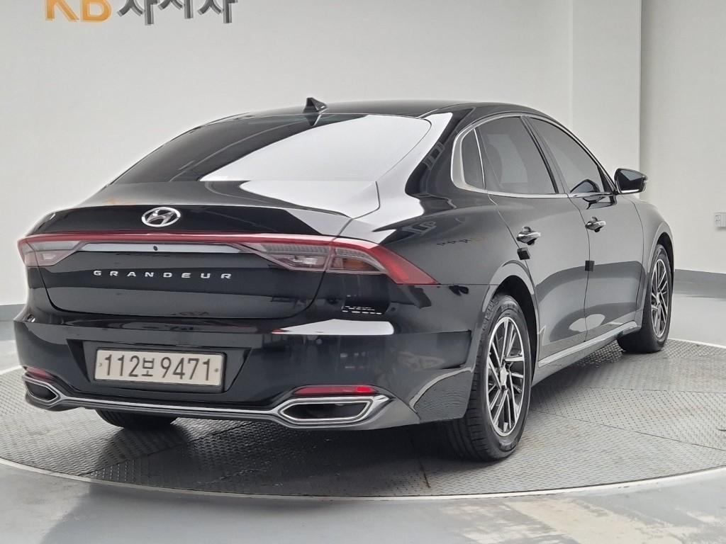 HYUNDAI Grandeur - Vista 3
