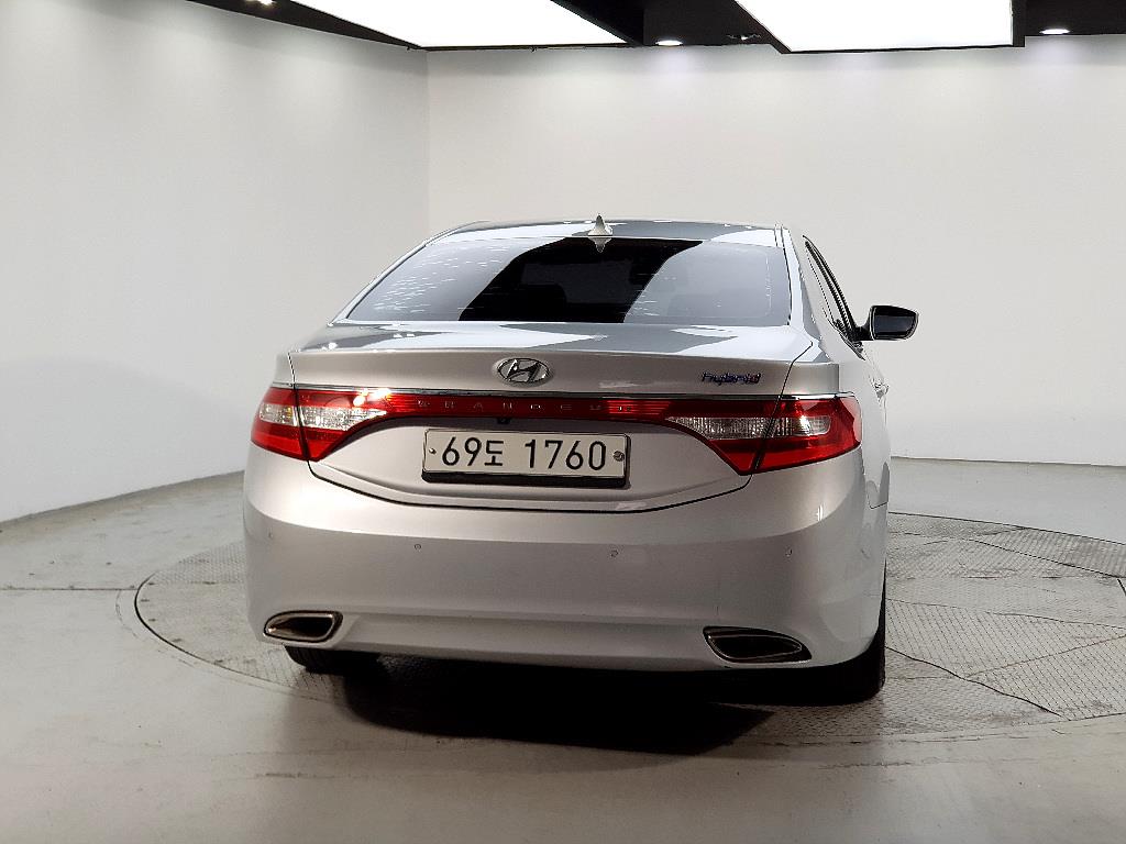 HYUNDAI Grandeur - Vista 3
