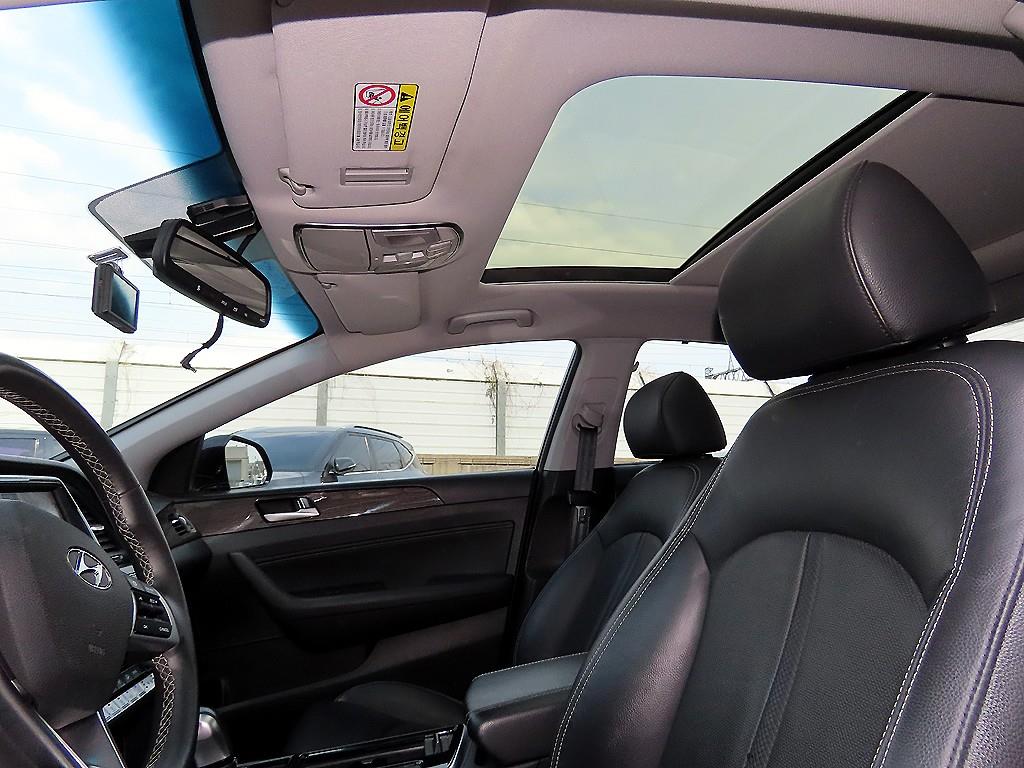HYUNDAI Sonata 2018 Negro - Importación desde Corea - HF Imports Iquique - Foto 18
