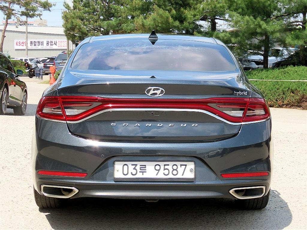 HYUNDAI Grandeur - Vista 4