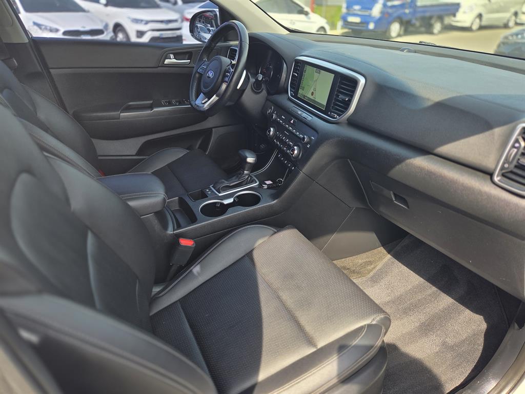 KIA Sportage - Vista 8