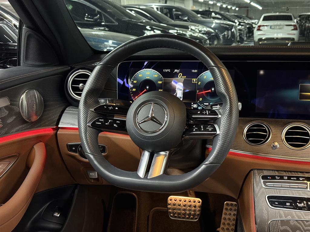 Mercedes Benz E class - Vista 10