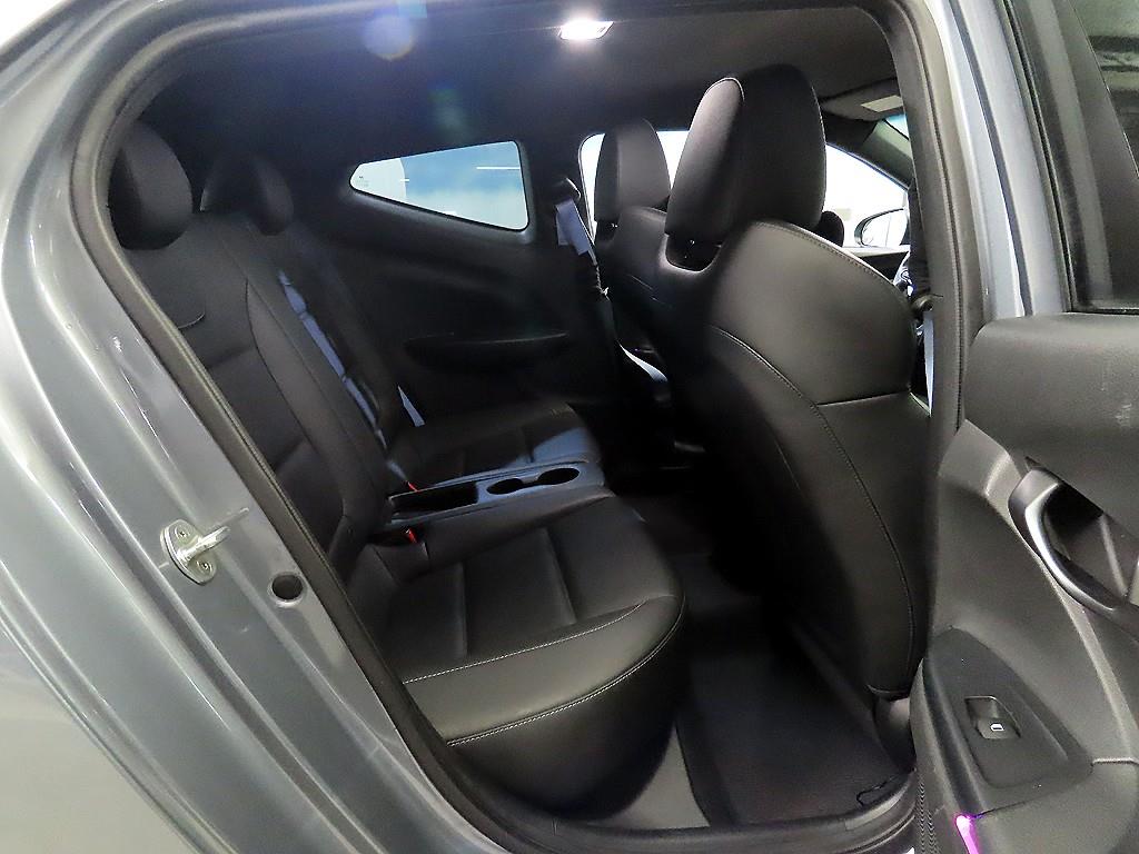 HYUNDAI Veloster - Vista 7