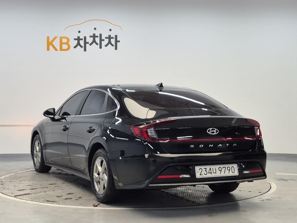 HYUNDAI Sonata - Vista 2