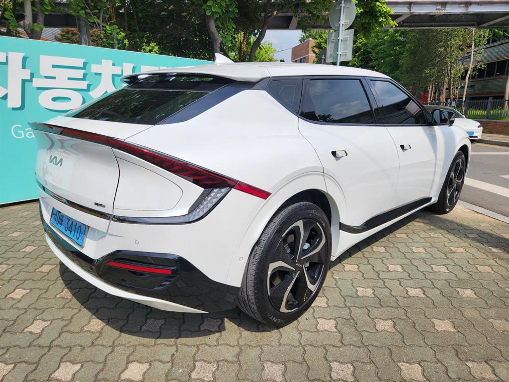 KIA EV6 - Vista 3