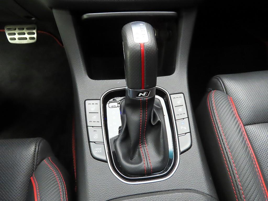 HYUNDAI i30 - Vista 10