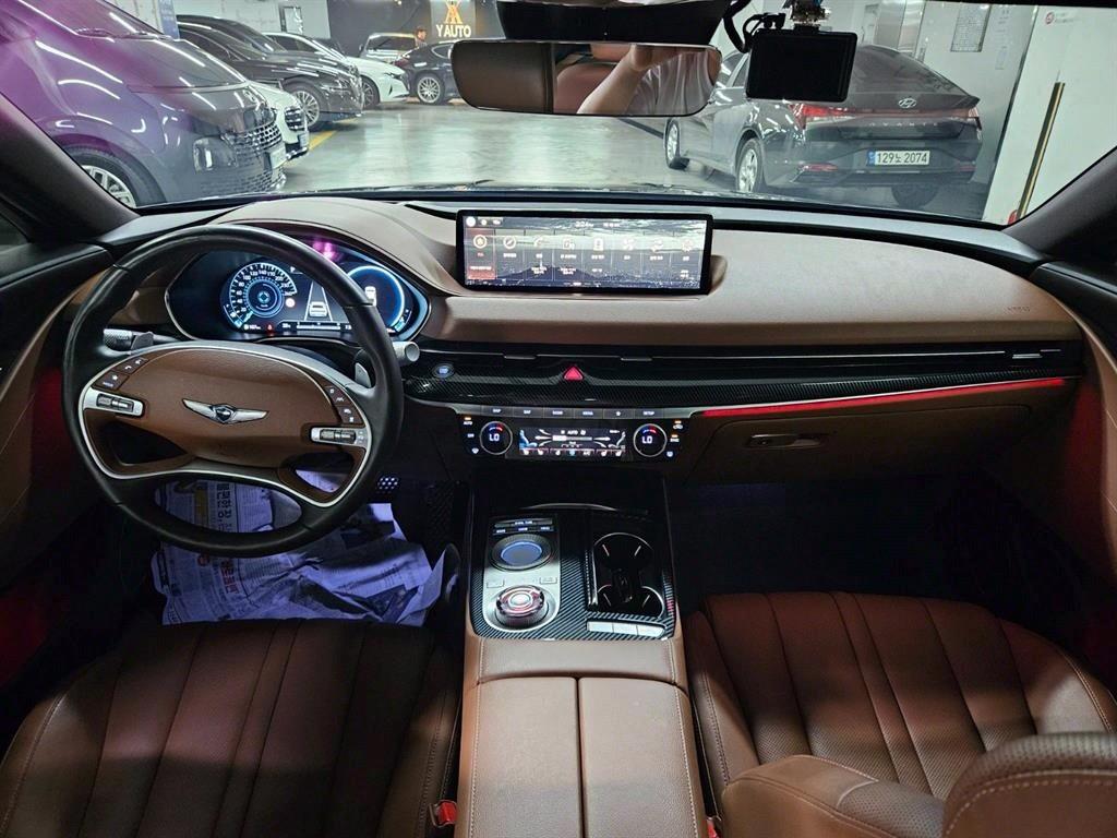 Genesis G80 - Vista 8
