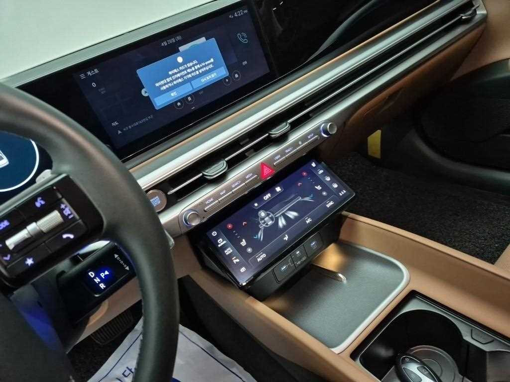 HYUNDAI Grandeur - Vista 10