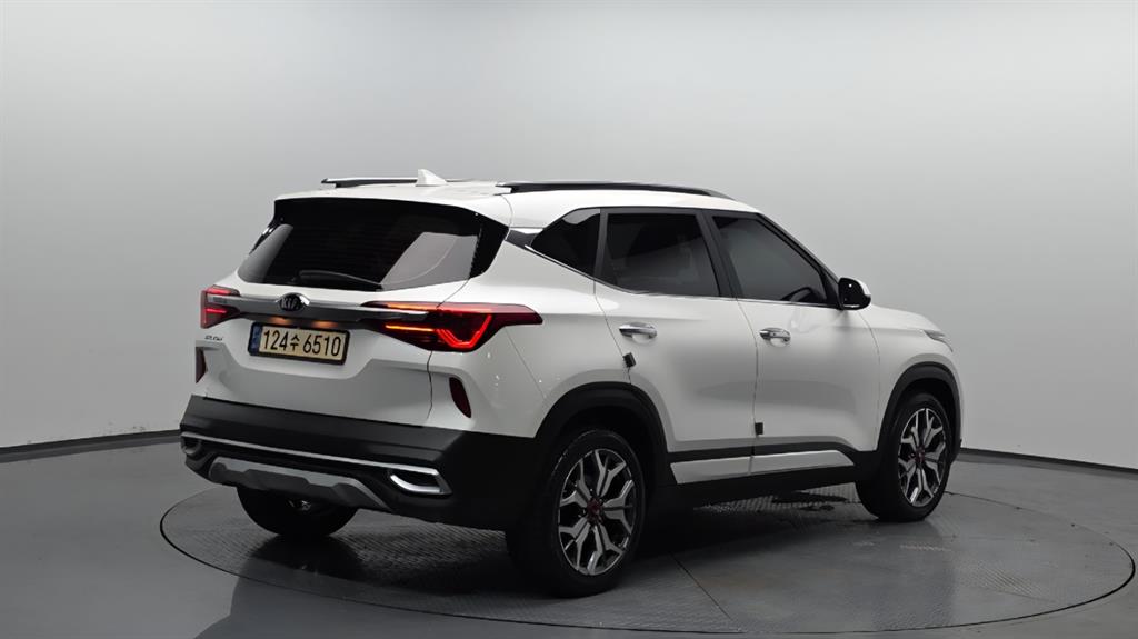 KIA Seltos - Vista 2