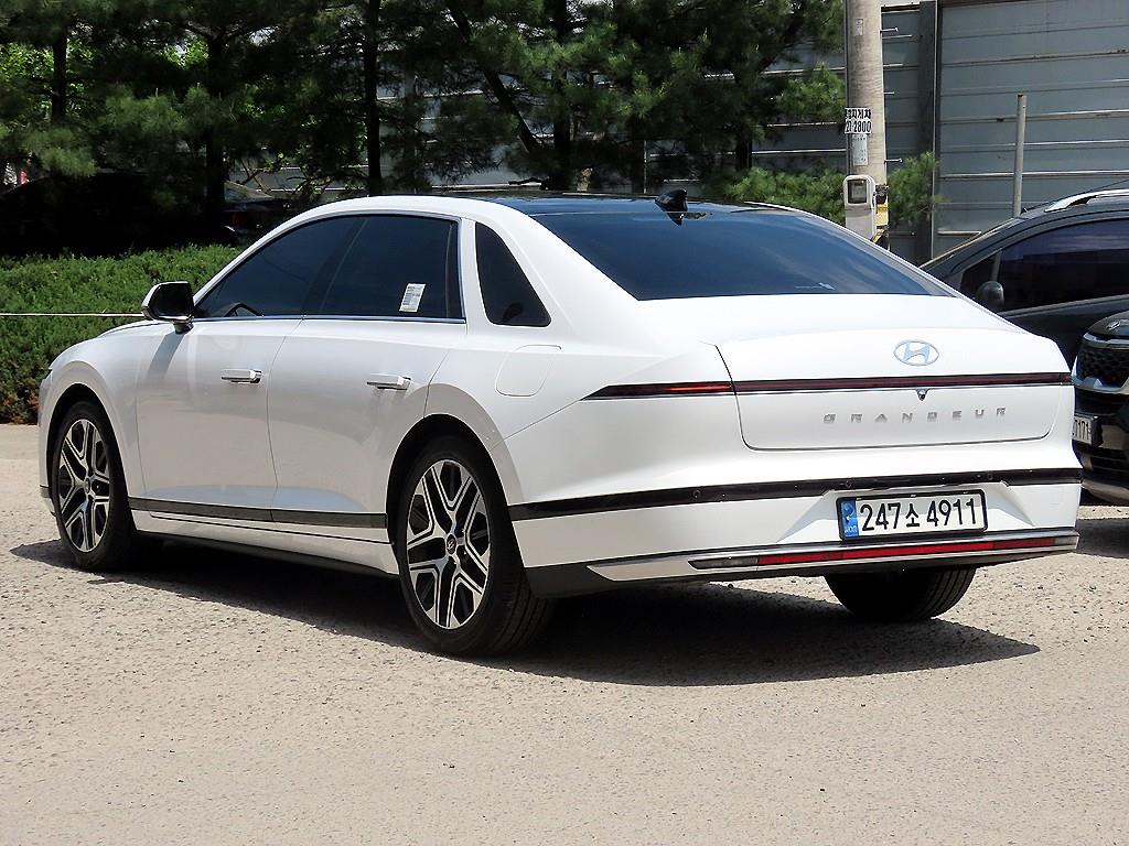HYUNDAI Grandeur - Vista 3