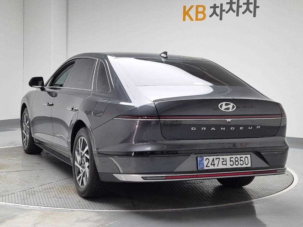 HYUNDAI Grandeur - Vista 2