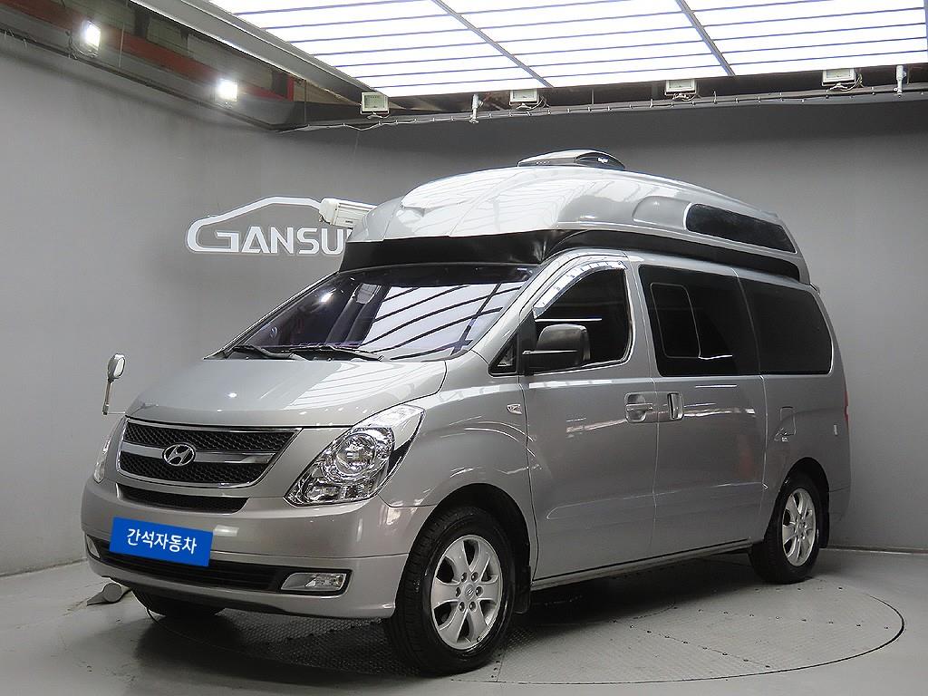 HYUNDAI Starex - Vista 3